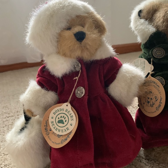 Boyds Bears Bailey and Matthew dressed for the Holidays - Picture 2 of 5